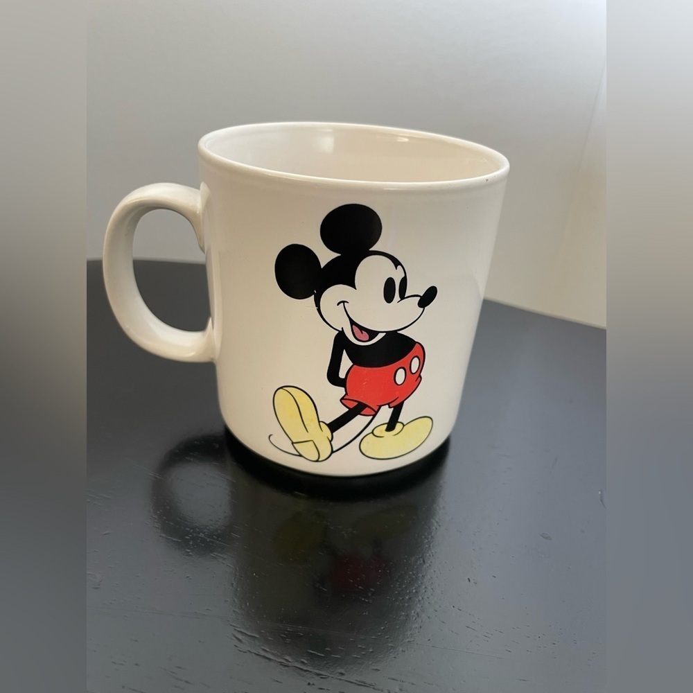 Vintage Disney Mickey Mouse classic pose Red and White Mug
